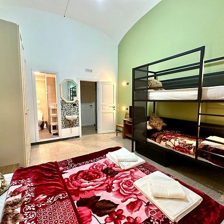 B&B Termini Colosseo Suite Rom Exteriör bild