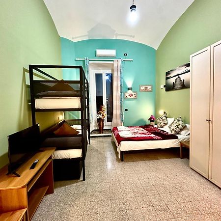 B&B Termini Colosseo Suite Rom Exteriör bild